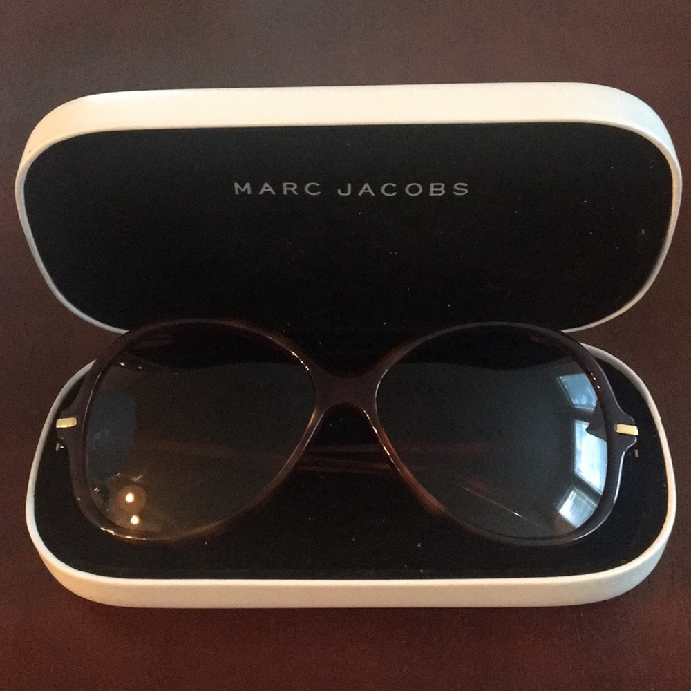 Marc Jacobs Women’s Sunglasses (Tortoiseshell)